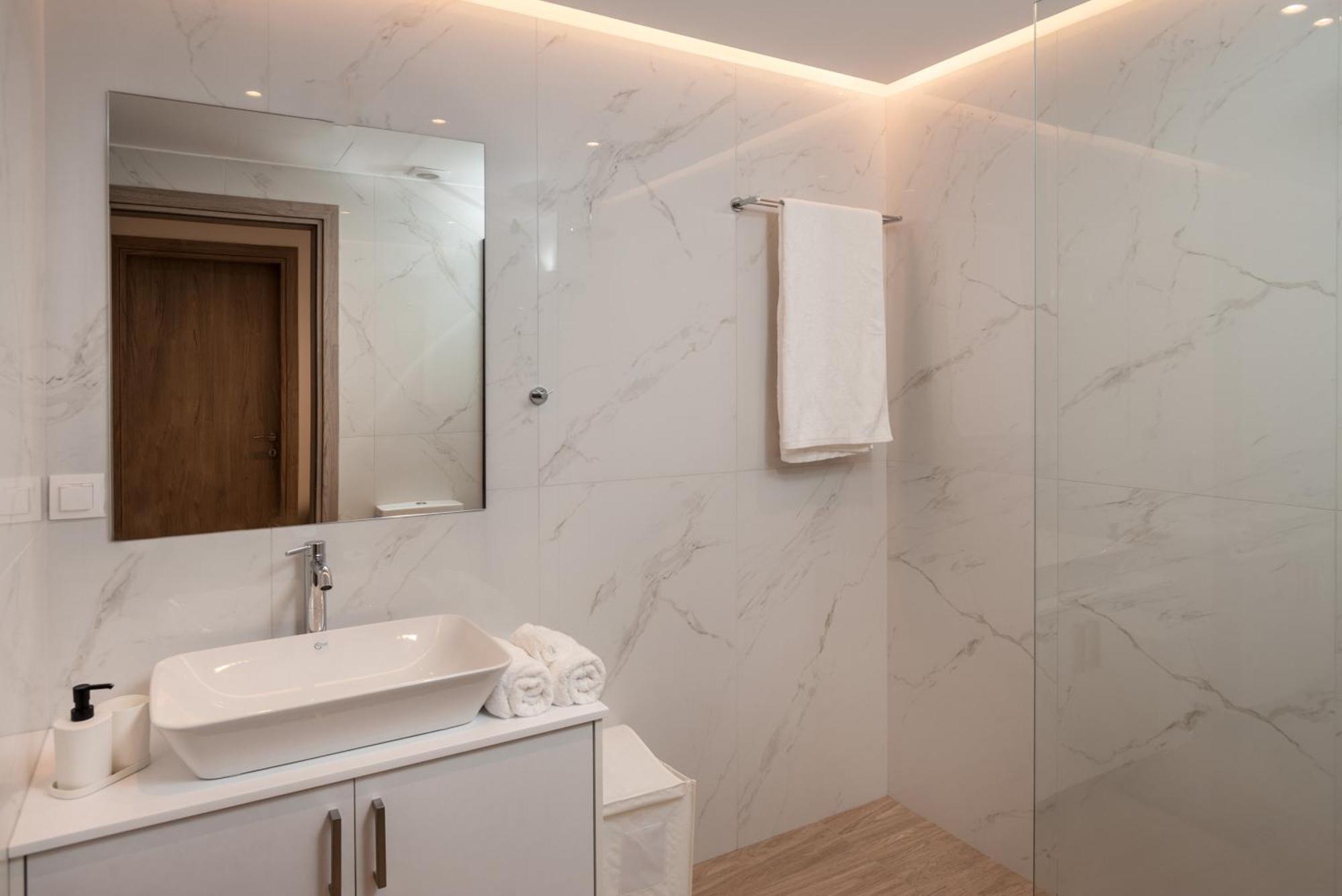 Thyme Sea View Apartments By 8Essentially Souda Dış mekan fotoğraf